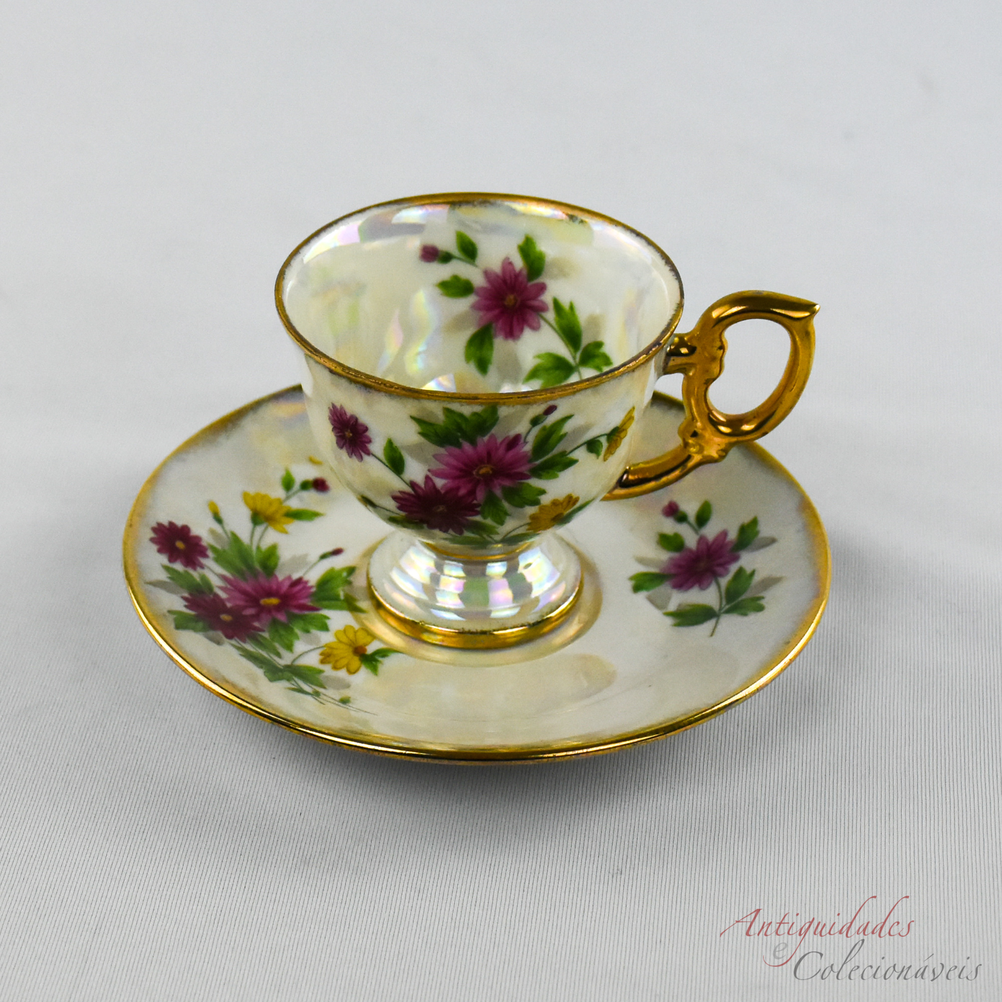 chavena e pires lustrina porcelana Japão Ucagco AC1654