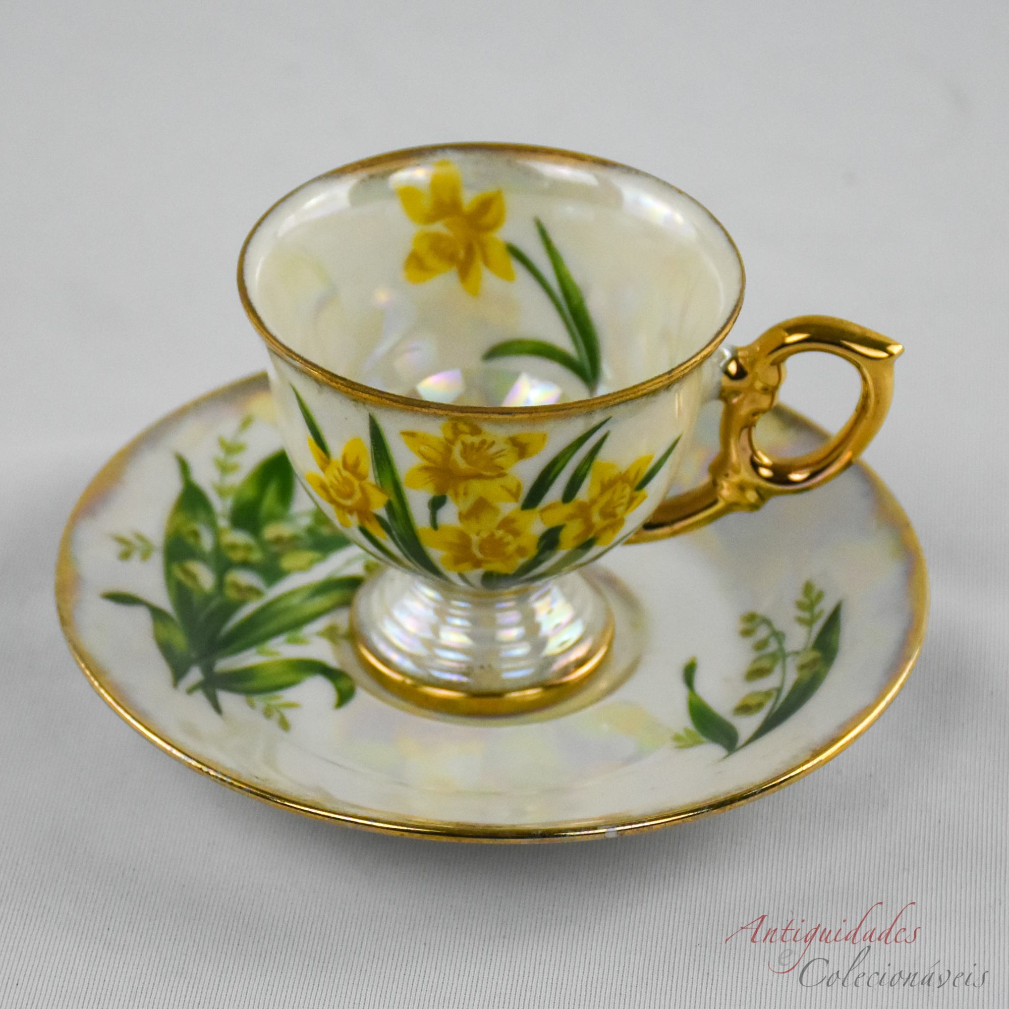 chavena e pires lustrina porcelana Japão Ucagco March AC1655