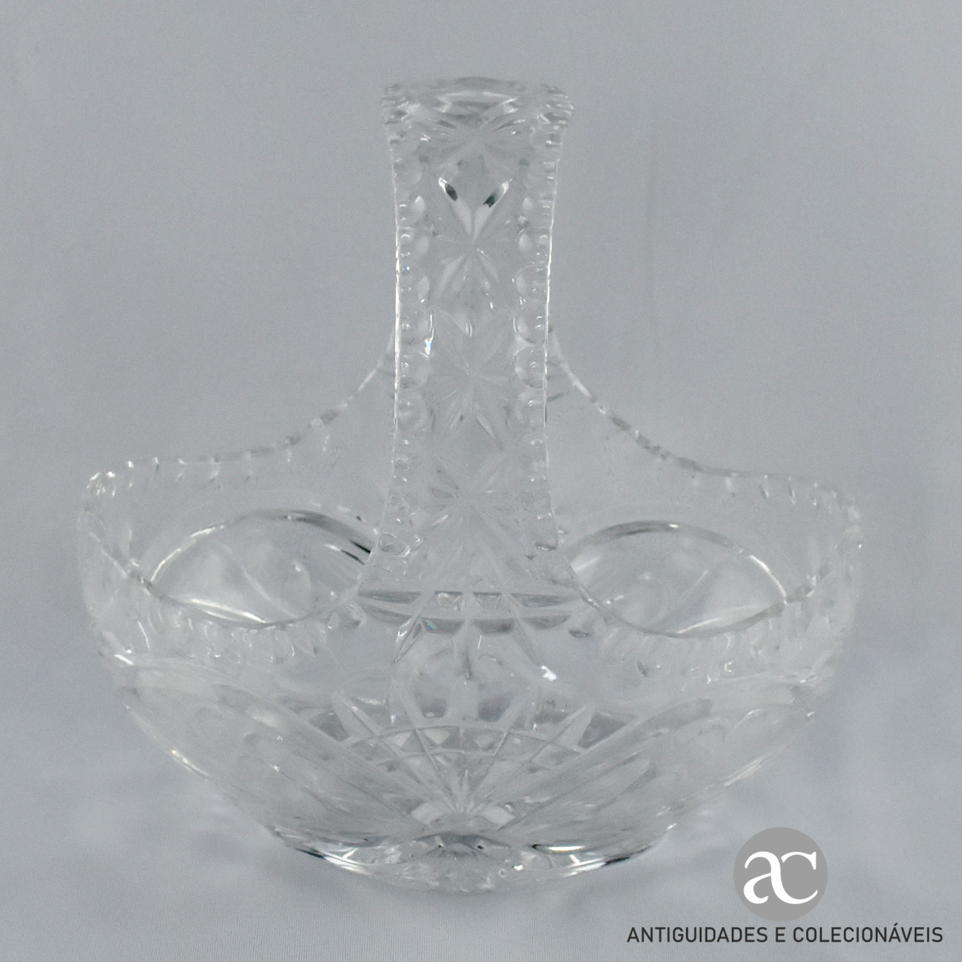 Cesta em cristal incolor, lapidado AC0164
