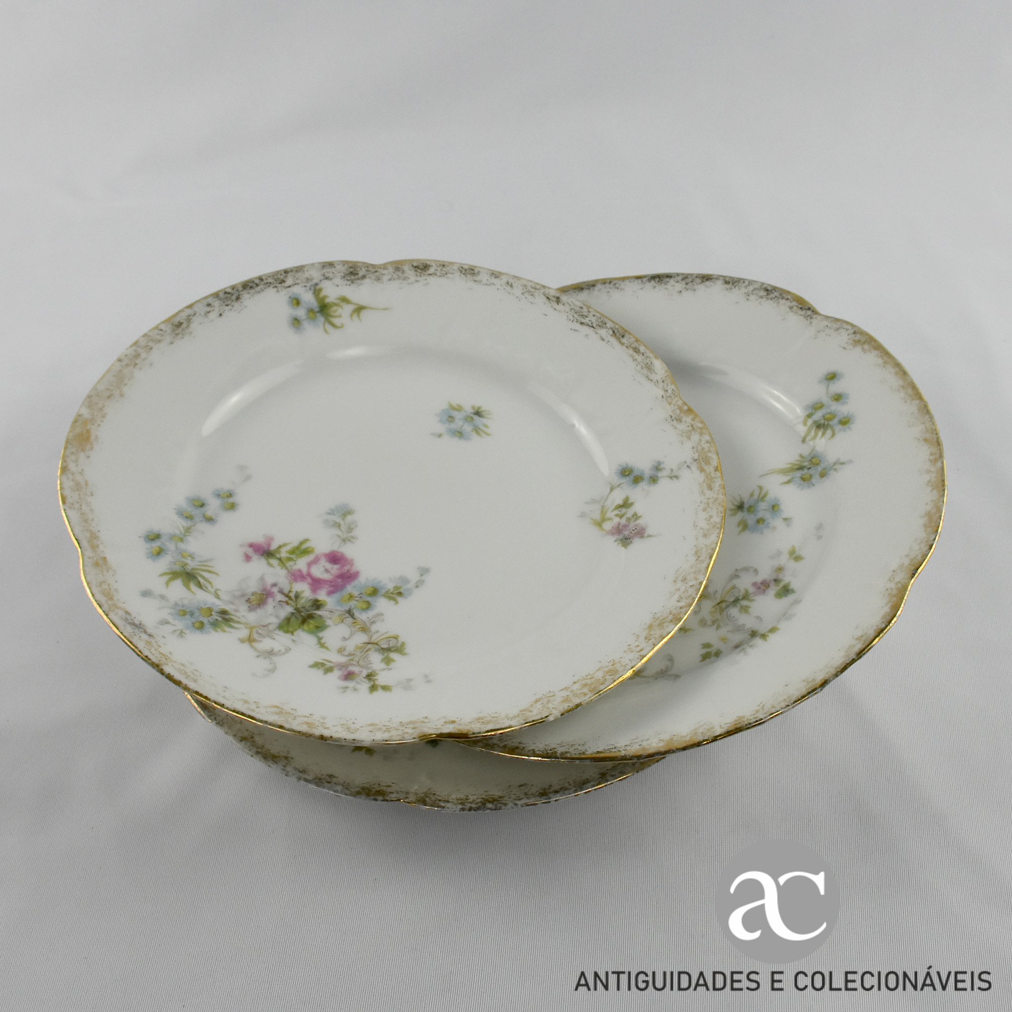 Conjunto de 3 pratos porcelana Europeia RFB, séc. XIX AC0283-6