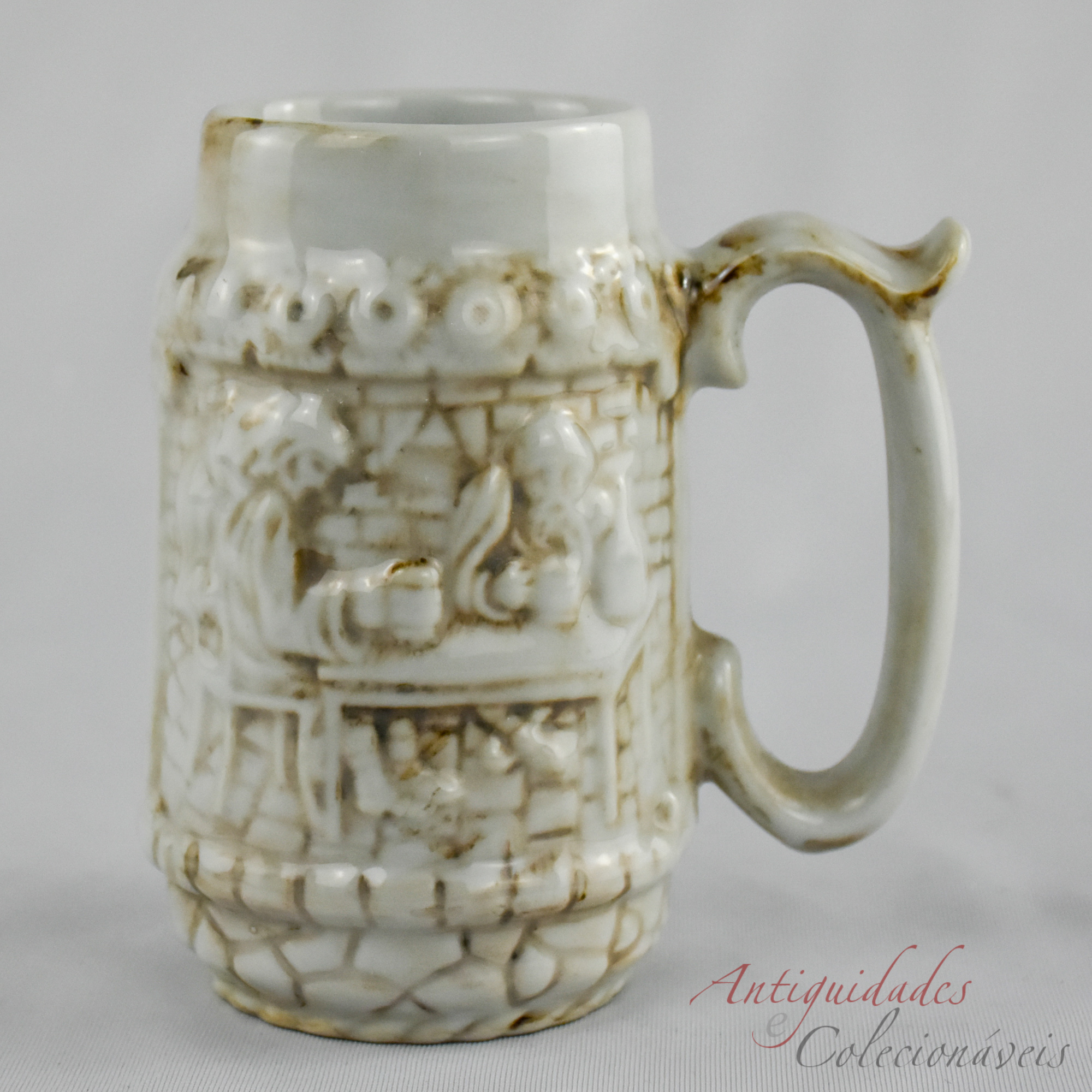 caneca porcelana Artibus AC1682