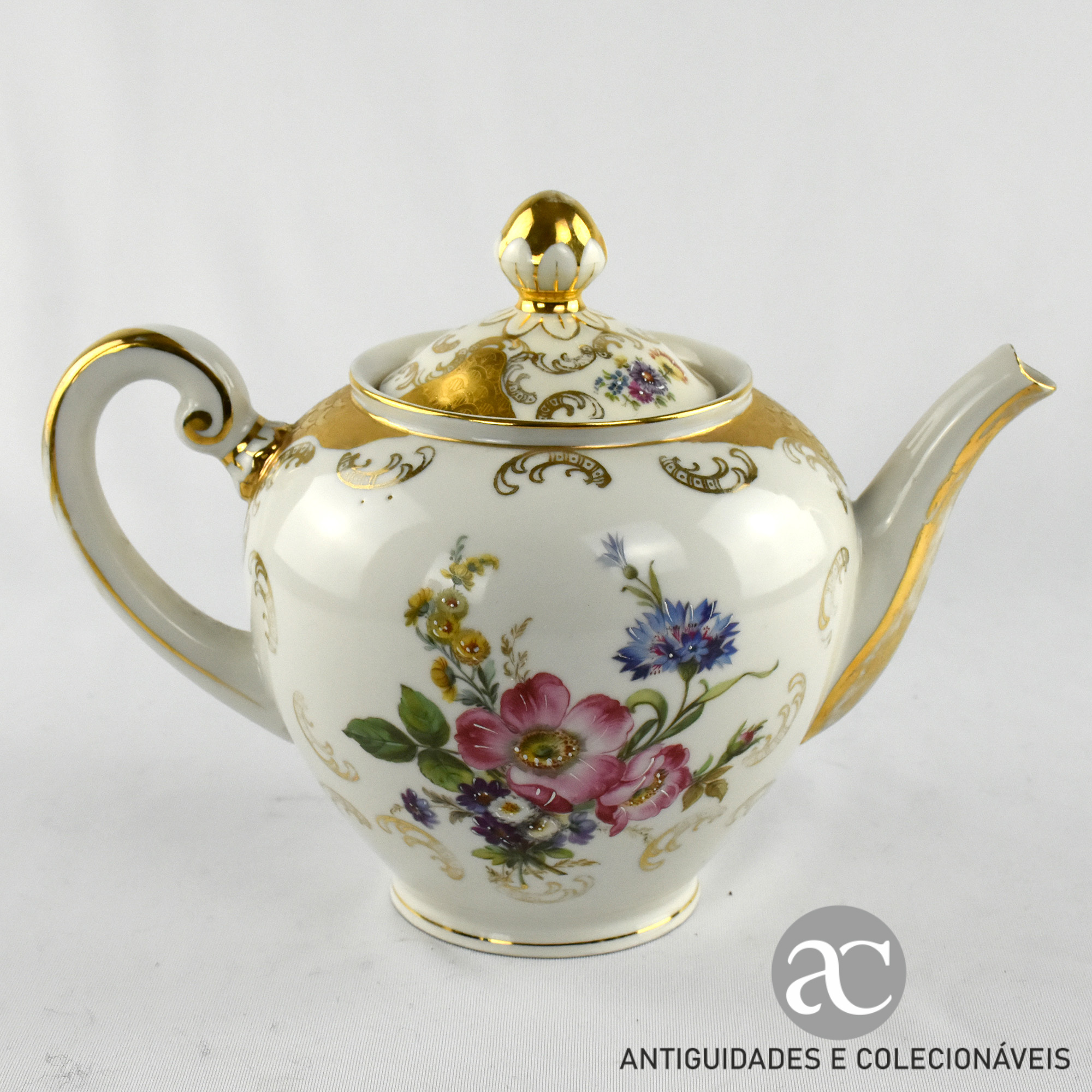 Bule em porcelana Artibus decorado com flores e ouro AC1543
