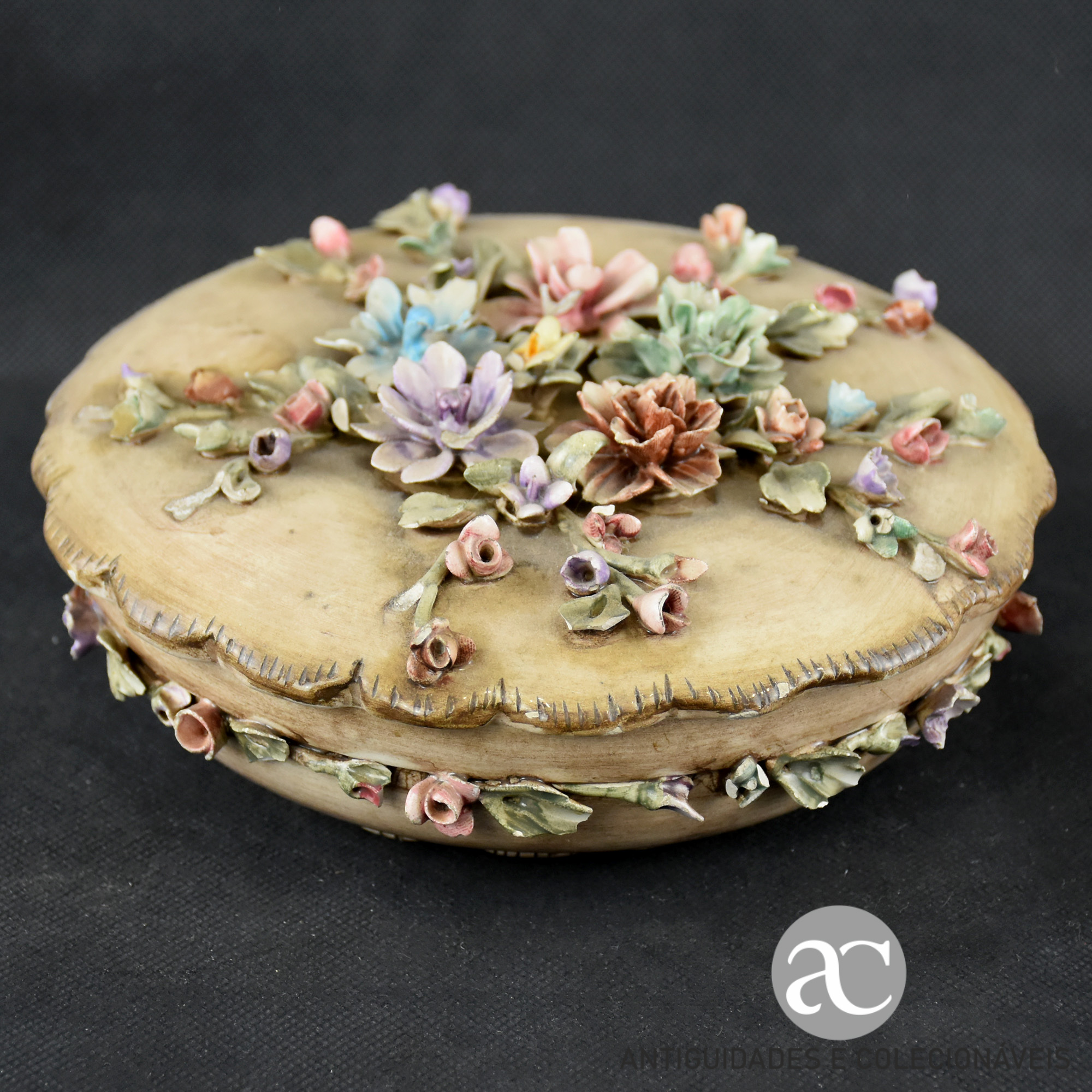 Caixa em Majolica Capodimonte, anos 60 AC0535