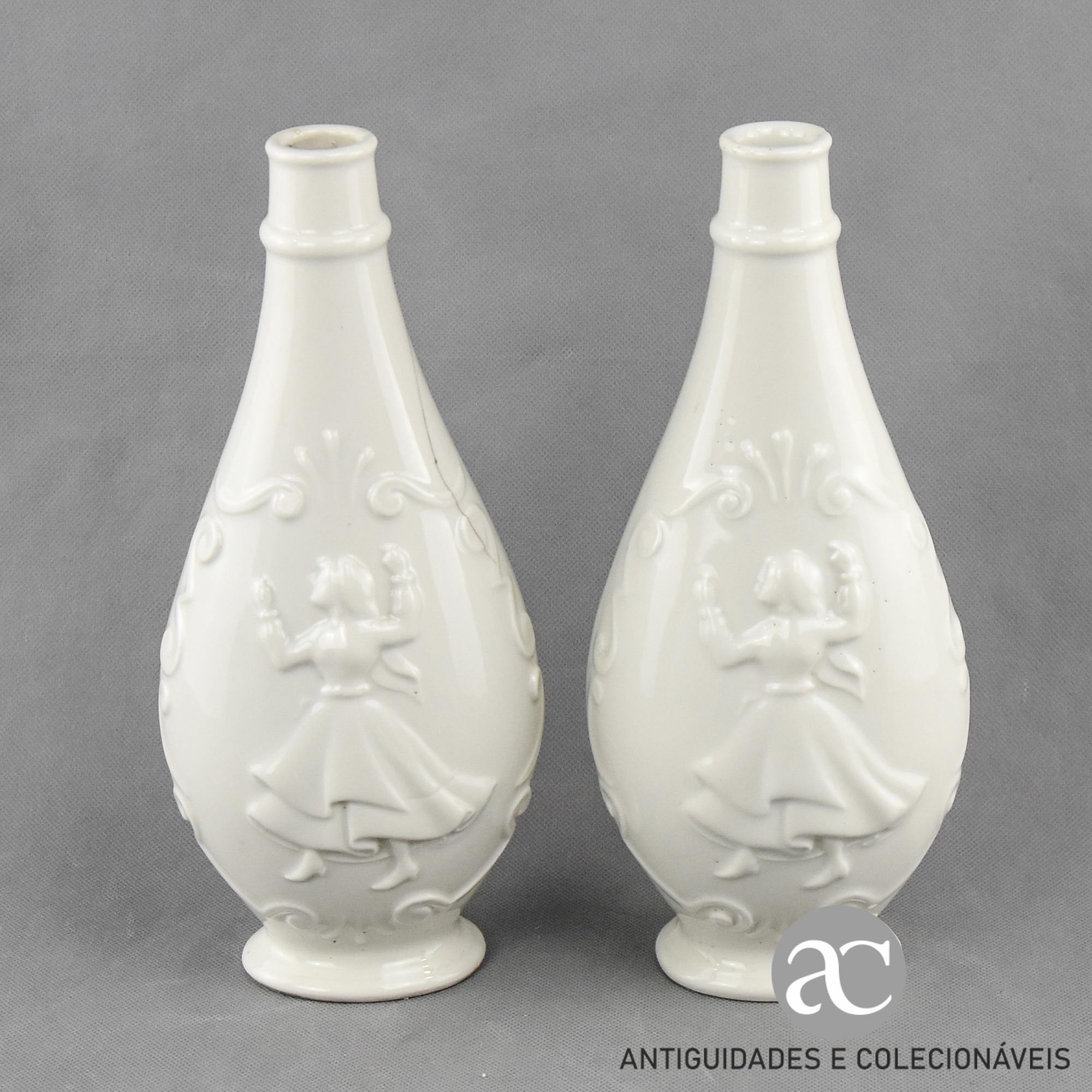 Par de Garrafas em porcelana AC0697