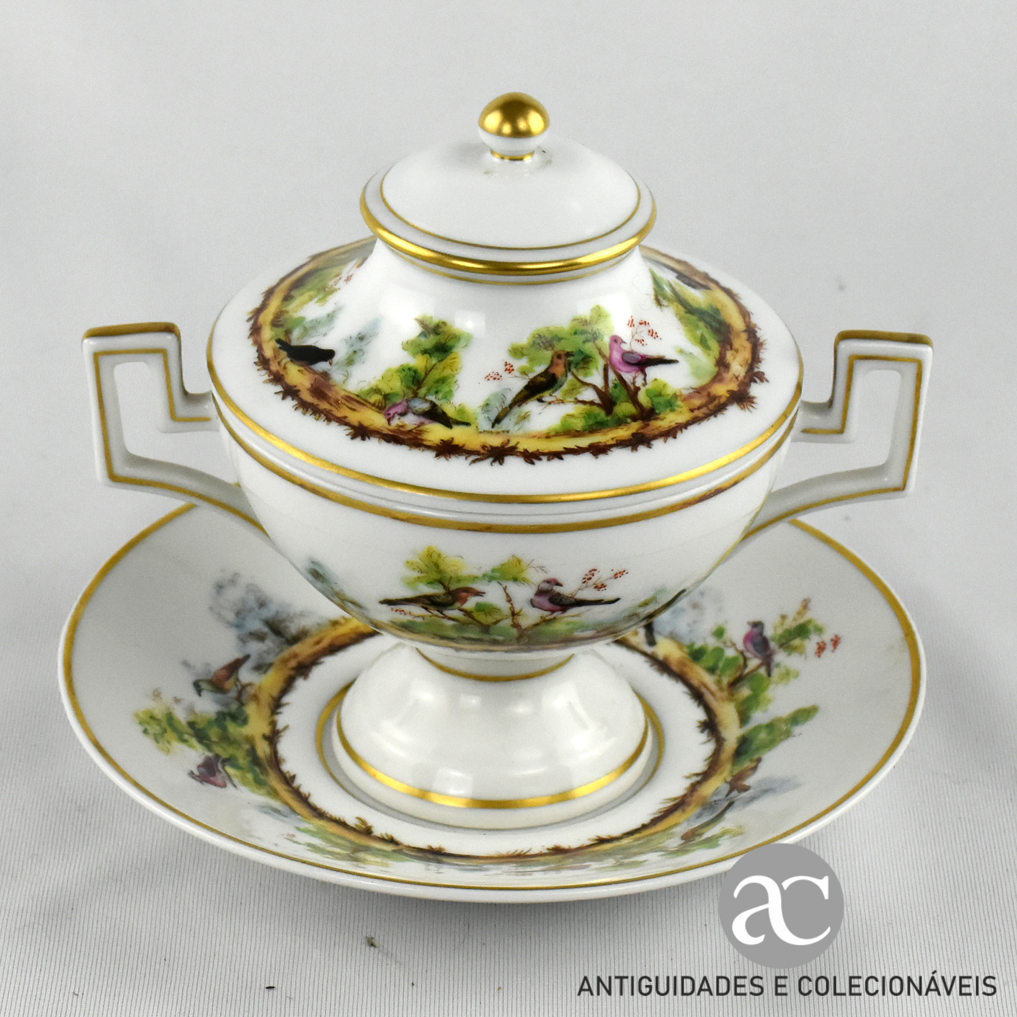 Pequena Terrina com base porcelana -A Arte da Mesa- AC1536