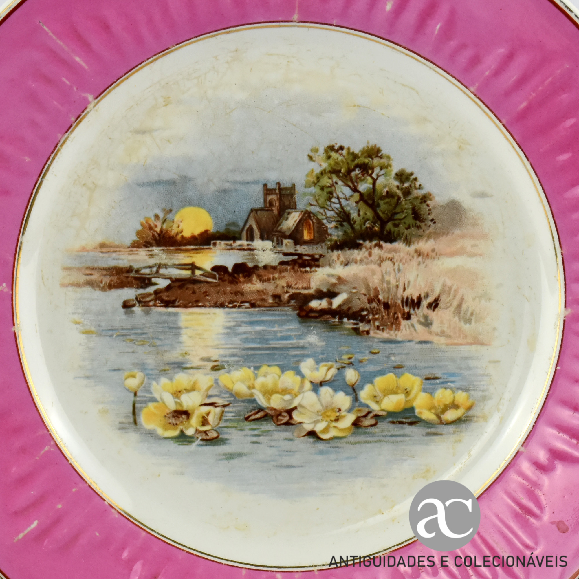 Prato em Faiança de Sacavém, (1894 a 1909), lago e paisagem AC0330-2