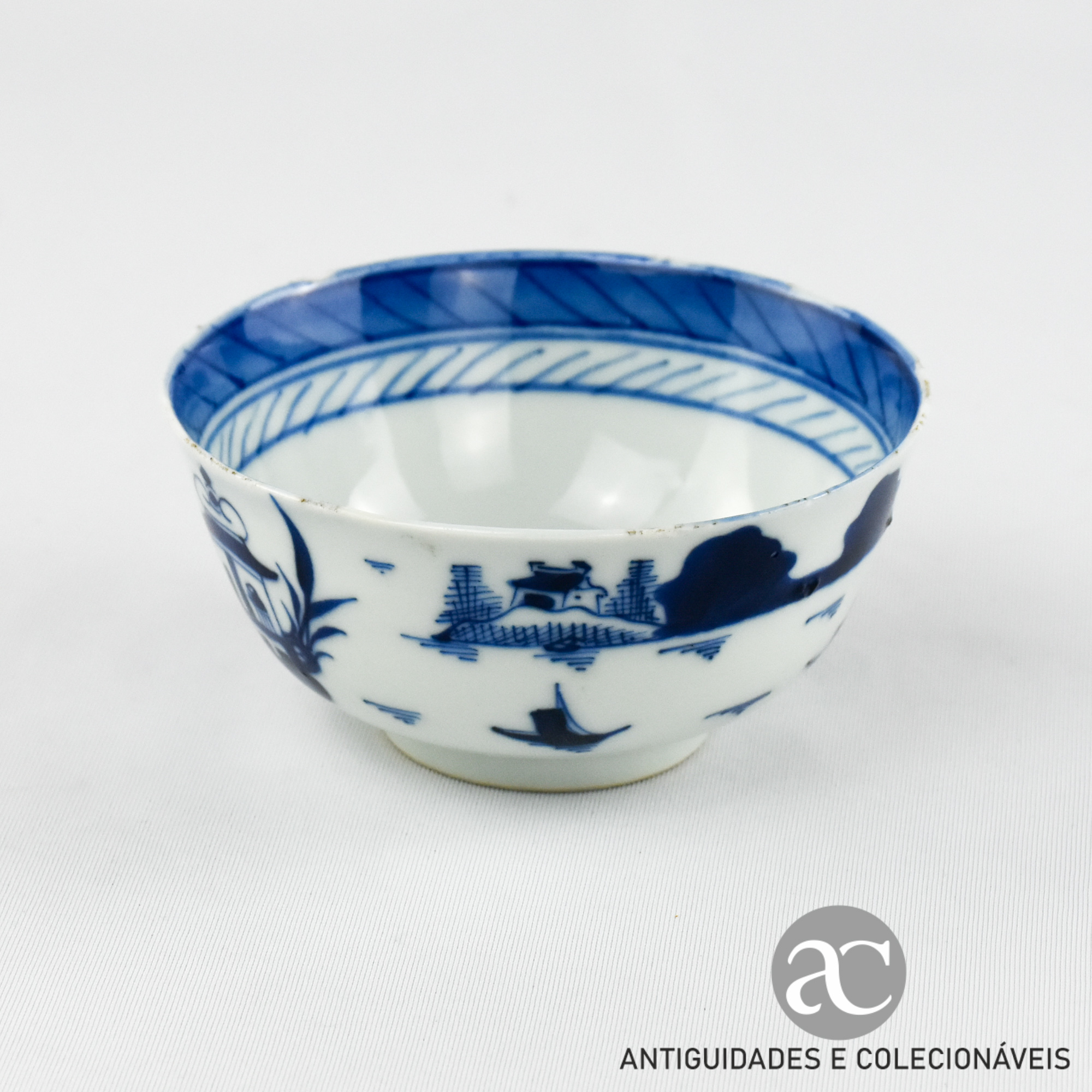 Taça Porcelana da China decoração Azul e Branca Dinastia Qing AC1745