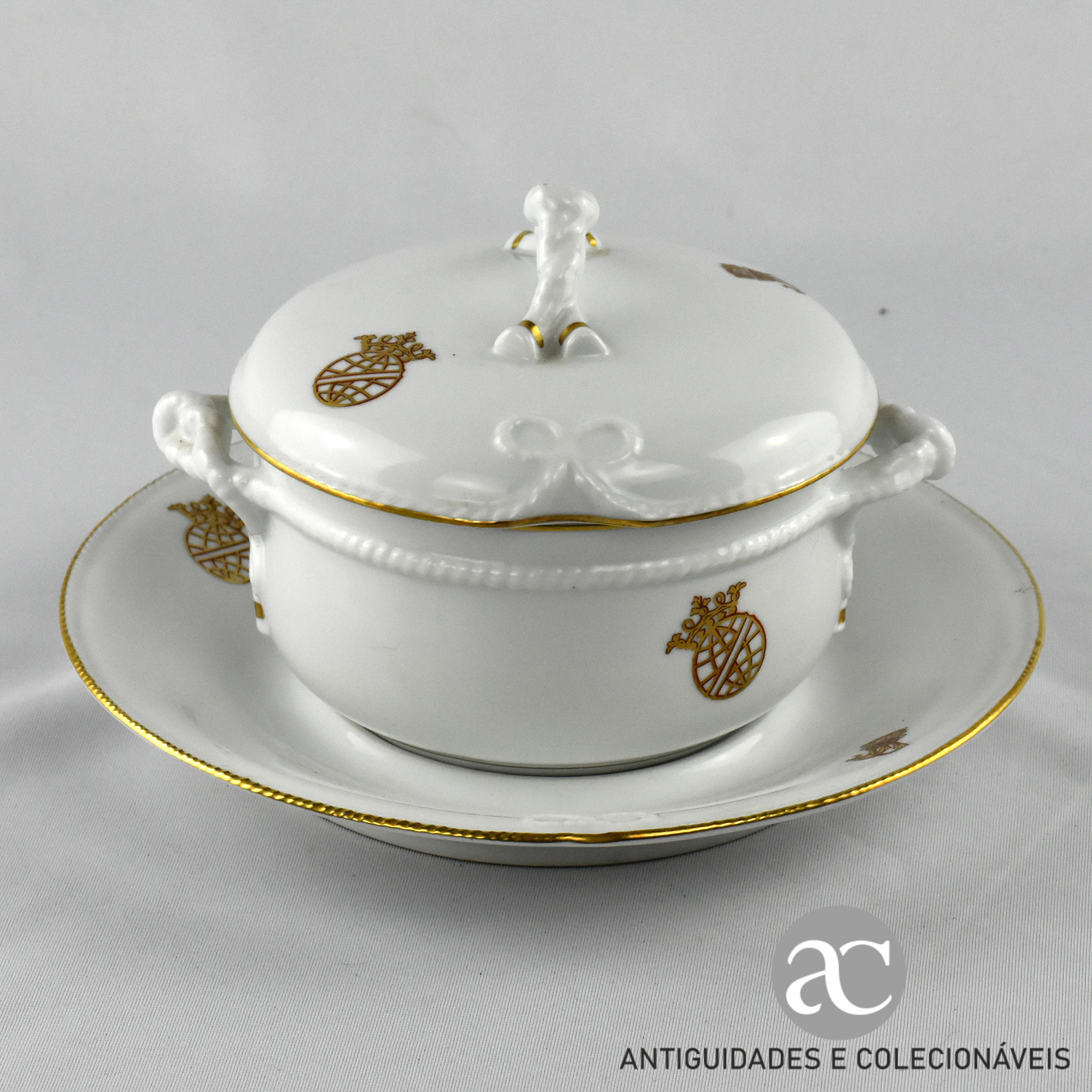 Terrina com apresentador, Brasonada Serviço -Esfera Armilar- AC1445