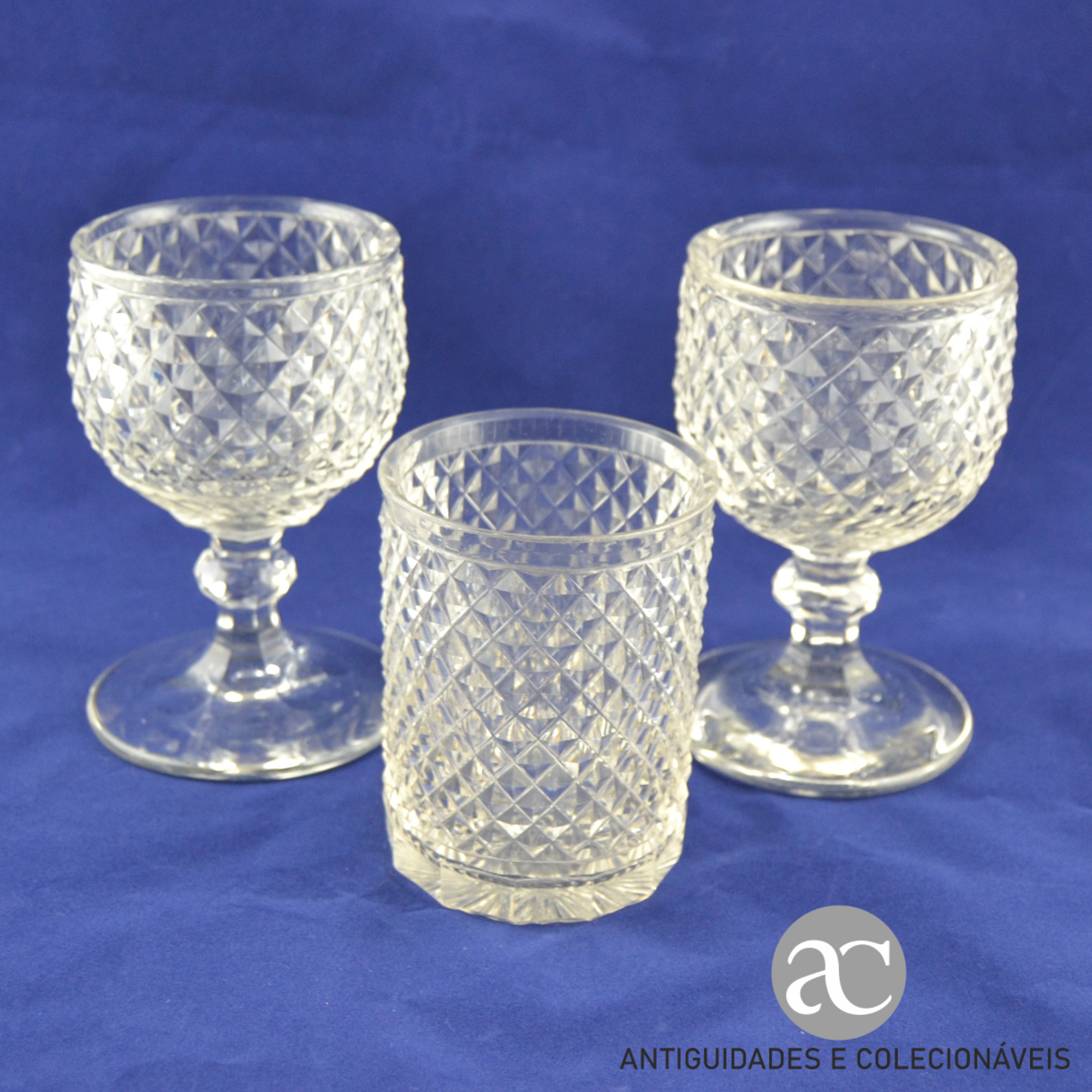 3 Copos em Cristal Lapidado Fabrico Europeu, finais do séc. XIX AC0450