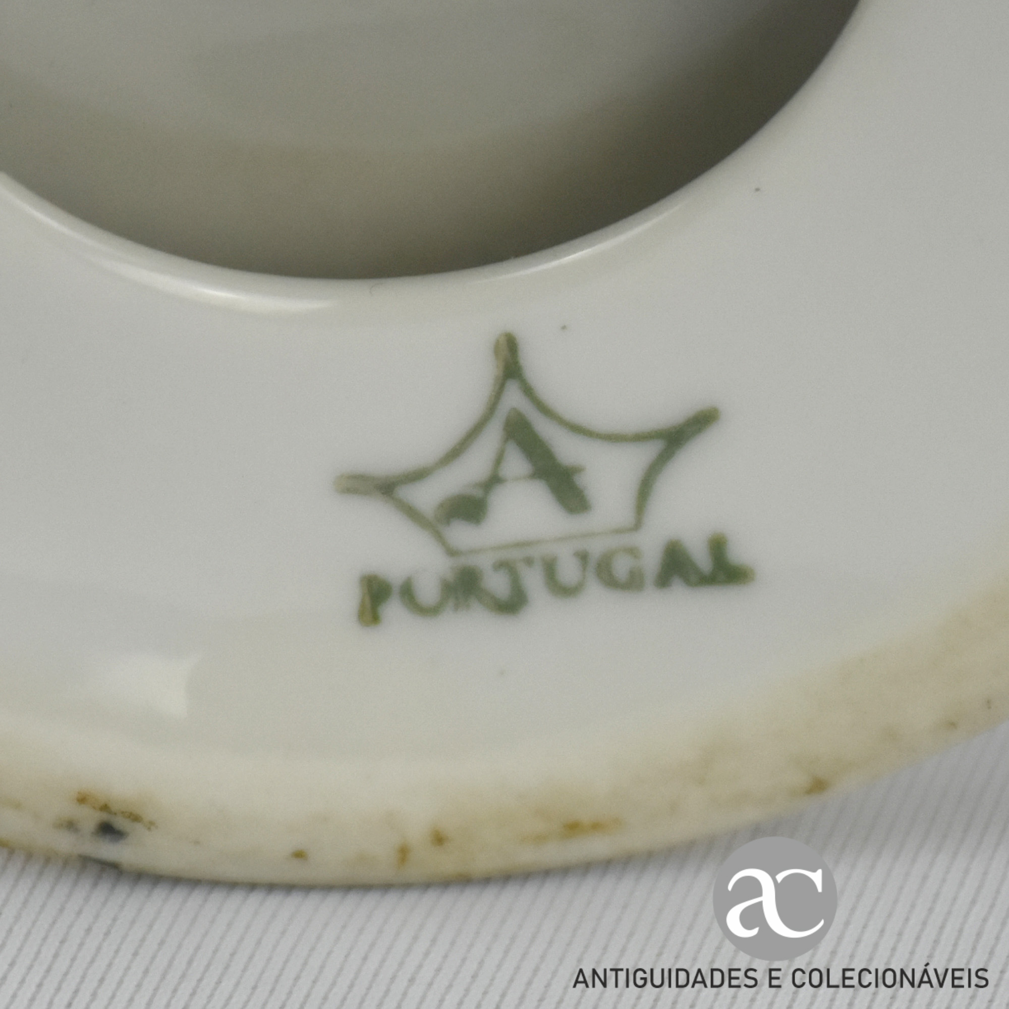 Urna com tampa porcelana Artibus AC1283-8