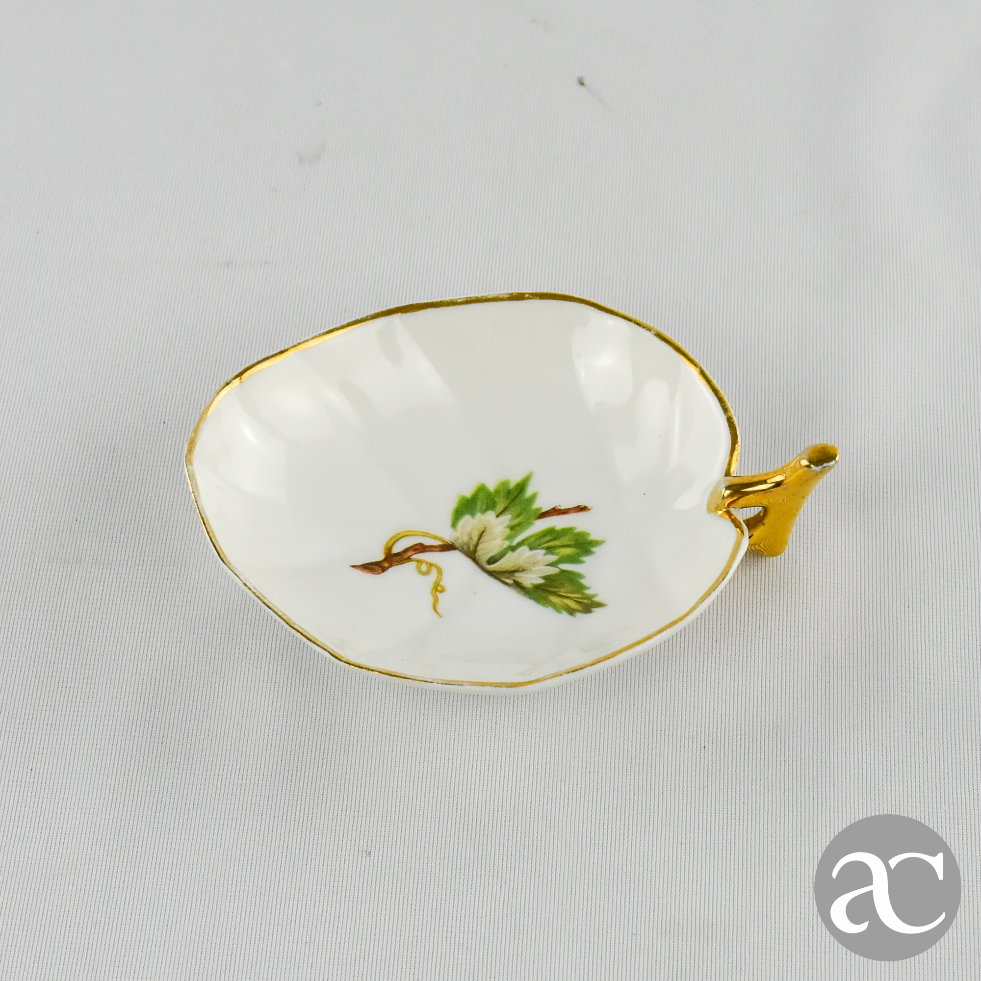 Aneleira - covilhete em forma de folha Porcelana Vista Alegre AC1827