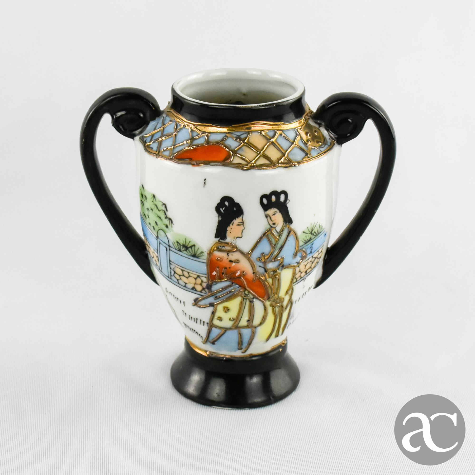 Conjunto de 2 jarras e prato porcelana Japonesa Satsuma AC1851-6