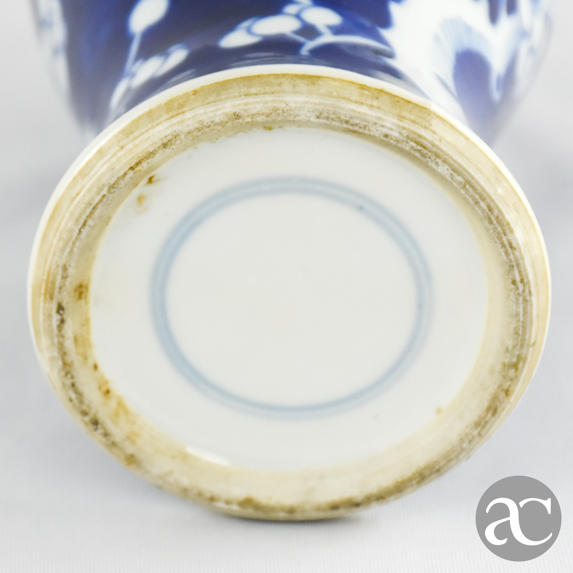 Pote Porcelana da China, Azul-Cobalto, Decoração Flor de Amendoeira Período República AC1858-12