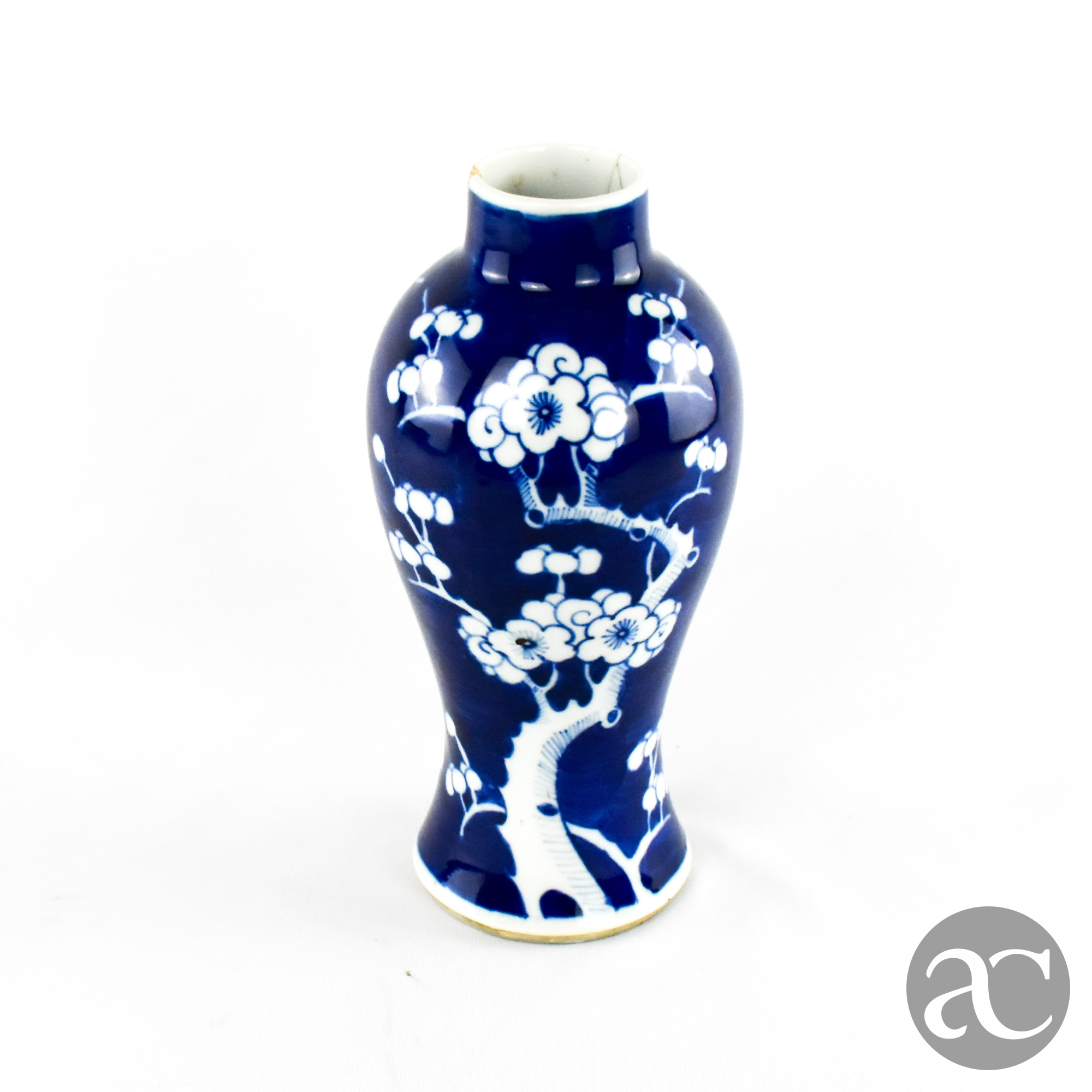 Pote Porcelana da China, Azul-Cobalto, Decoração Flor de Amendoeira Período República AC1858-6