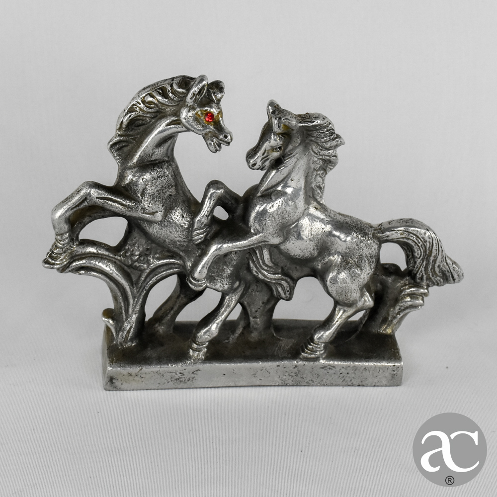 cavalos em metal prateado AC2086