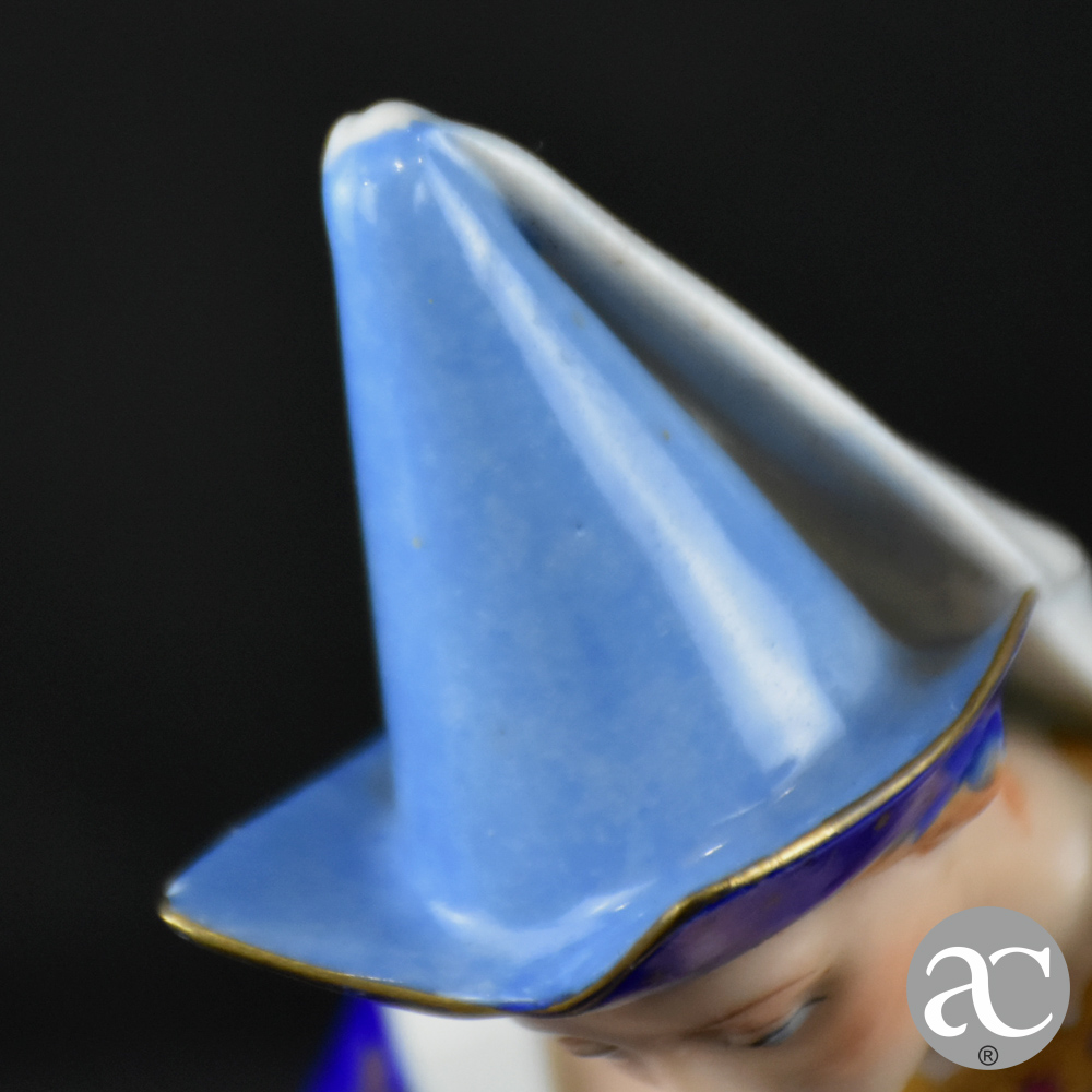 Par de figuras de Músico e Donzela em Porcelana Artibus AC0087-22