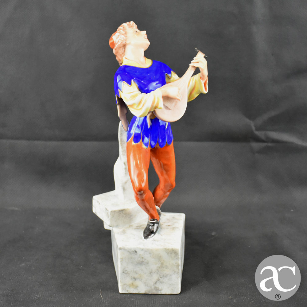 Par de figuras de Músico e Donzela em Porcelana Artibus AC0087-4
