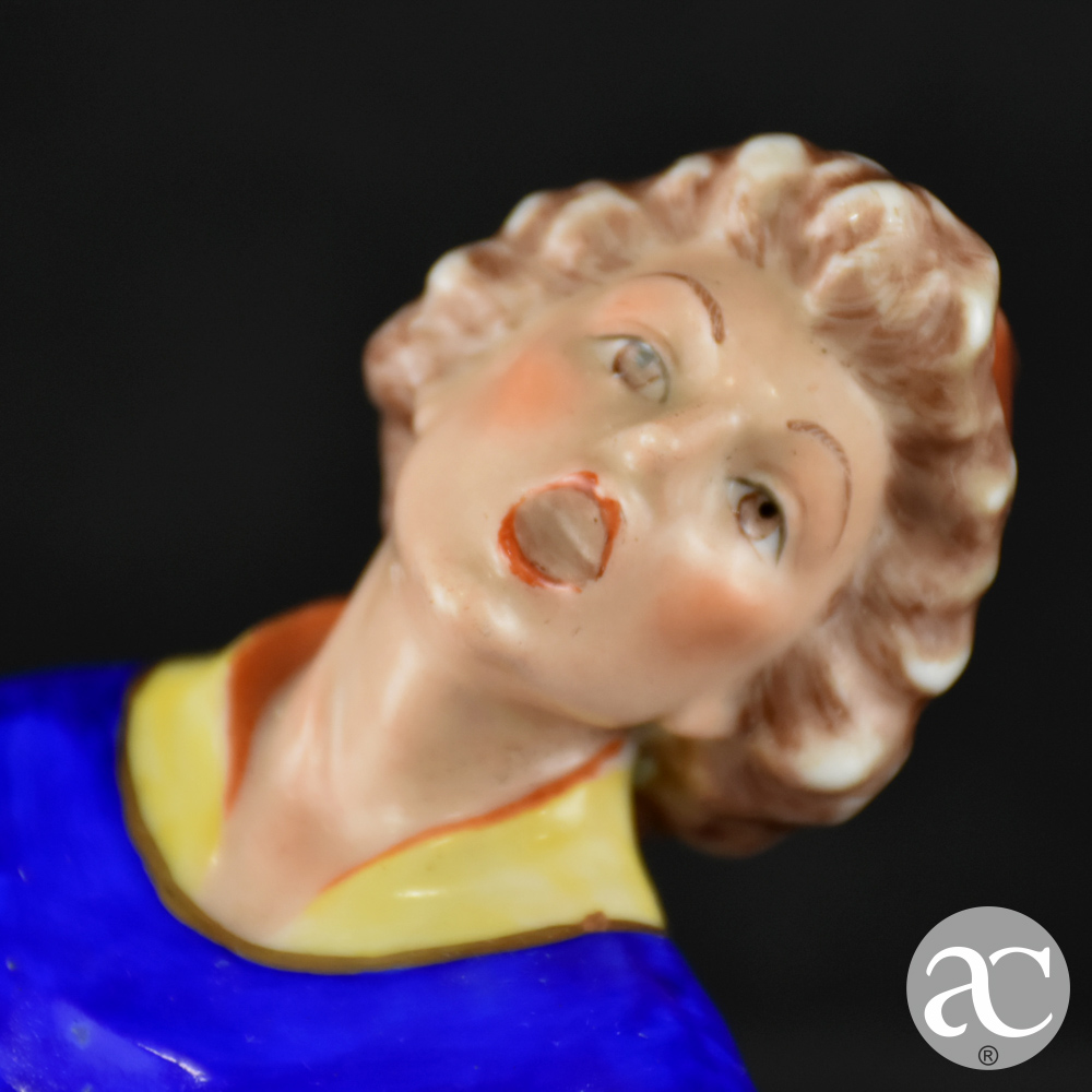 Par de figuras de Músico e Donzela em Porcelana Artibus AC0087-5