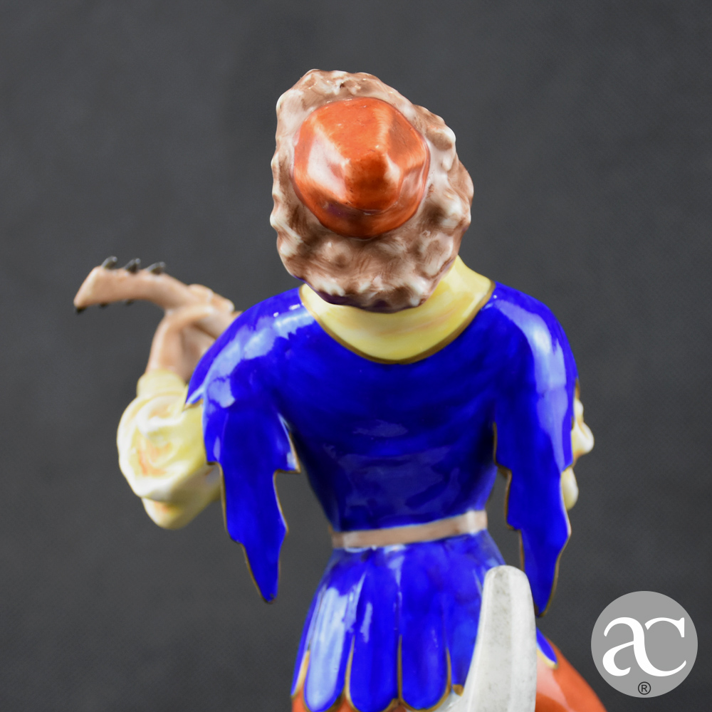 Par de figuras de Músico e Donzela em Porcelana Artibus AC0087-8
