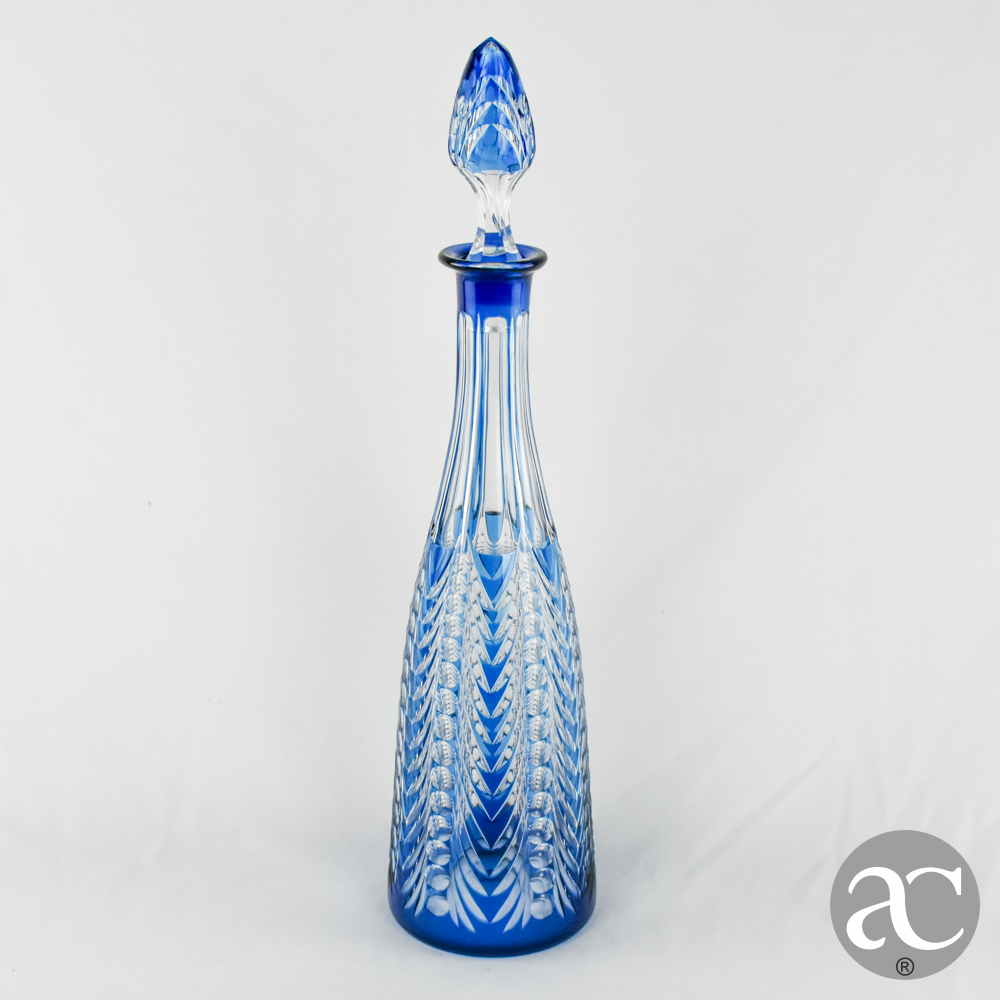 Garrafa de cristal doublé lapidado em azul AC2657