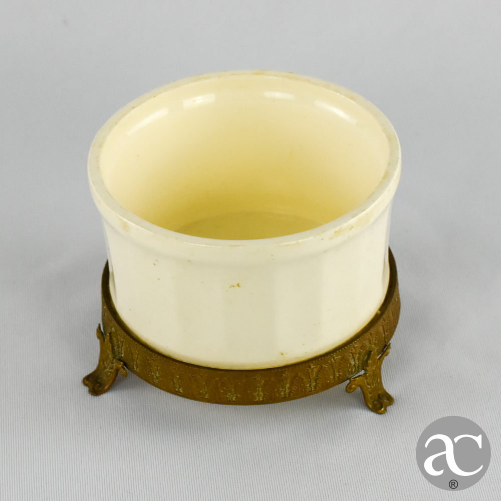 caixa em porcelana e metal AC3184-3