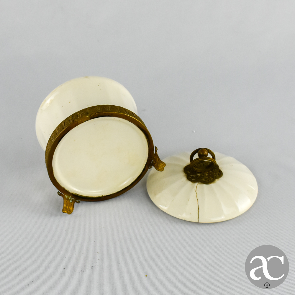 caixa em porcelana e metal AC3184-7