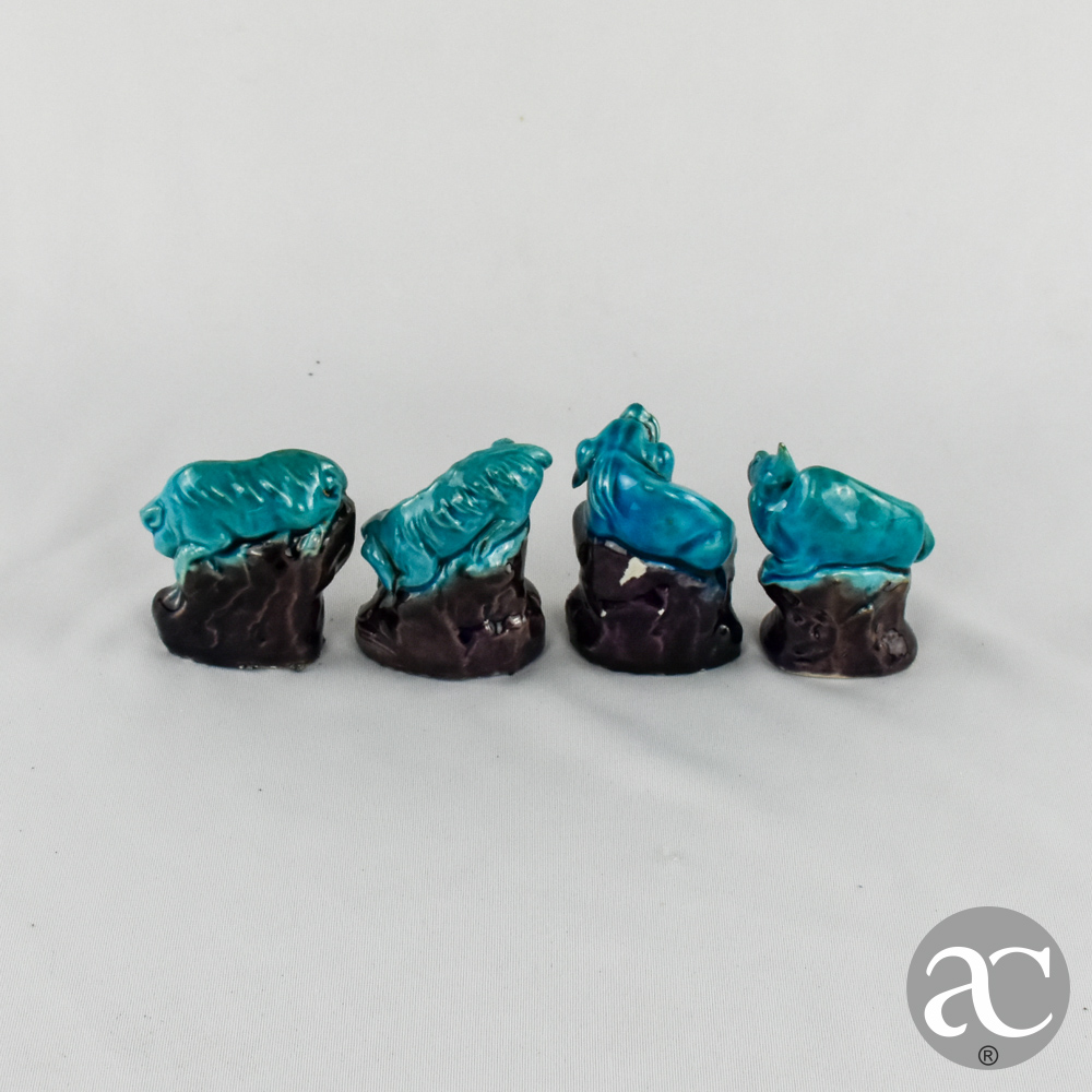 conjunto de figuras azul-turquesa AC3199-2